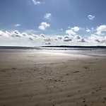 Sandy Feet Retreat - Part Of The The Bay Village With Pool, Gym And Direct Access, Pub, Restaurant, Tennis And Meadows Walks 別荘