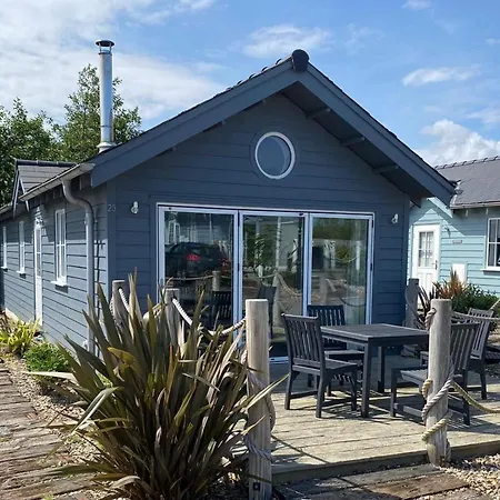 Sandy Feet Retreat - Part Of The The Bay Village With Pool, Gym And Direct Access, Pub, Restaurant, Tennis And Meadows Walks Dom wakacyjny