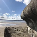 Dom wakacyjny Sandy Feet Retreat - Part Of The The Bay Village With Pool, Gym And Direct Access, Pub, Restaurant, Tennis And Meadows Walks