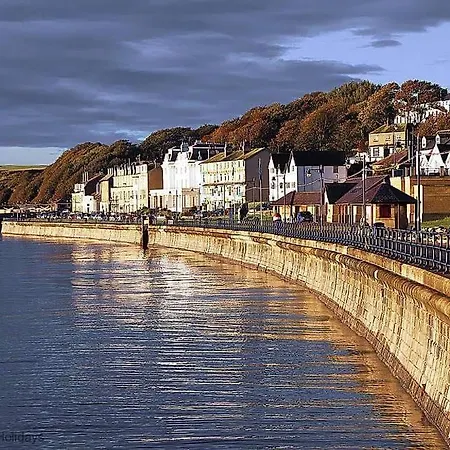 Sandy Feet Retreat - Part Of The The Bay Village With Pool, Gym And Direct Access, Pub, Restaurant, Tennis And Meadows Walks Feriehus Filey